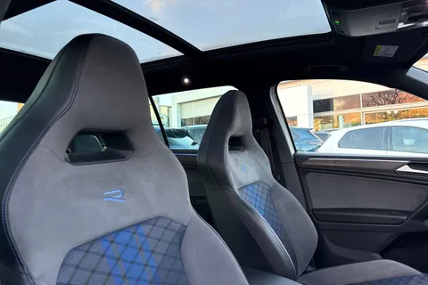 DF23CUH Volkswagen Tiguan 2.0 TSI 320 4Motion R 5dr DSG | Tow Bar | Pan Roof | IQ Lights Thumbnail #23