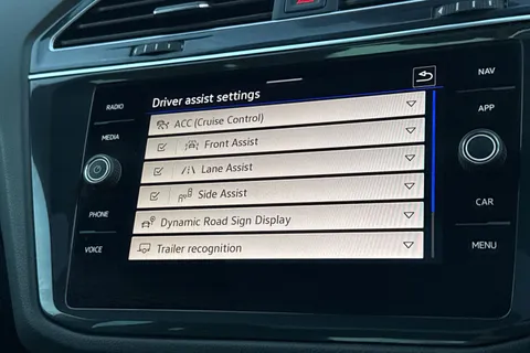 DF23CUH Volkswagen Tiguan 2.0 TSI 320 4Motion R 5dr DSG | Tow Bar | Pan Roof | IQ Lights Thumbnail #30