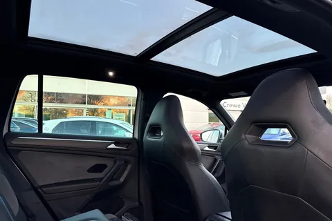 DF23CUH Volkswagen Tiguan 2.0 TSI 320 4Motion R 5dr DSG | Tow Bar | Pan Roof | IQ Lights Thumbnail #38