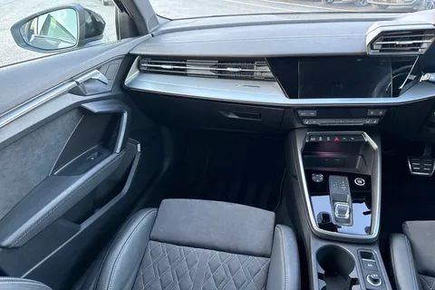 EY22XYS Audi A3 35 TFSI Edition 1 4dr S Tronic Thumbnail #19