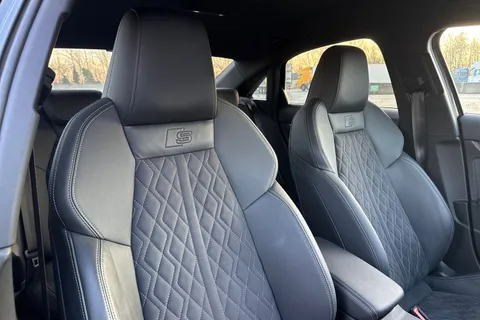 EY22XYS Audi A3 35 TFSI Edition 1 4dr S Tronic Thumbnail #23