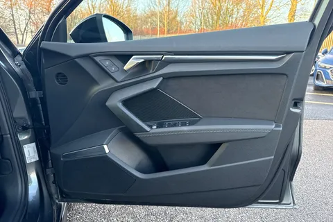 EY22XYS Audi A3 35 TFSI Edition 1 4dr S Tronic Thumbnail #41