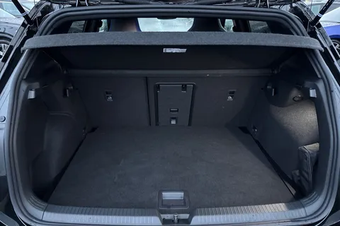 MC75VZY Volkswagen Golf 2.0 TSI 333 R Black Edition 4Motion 5dr DSG **AKRAPOVIC, DCC, LEATHER, PAN Thumbnail #6