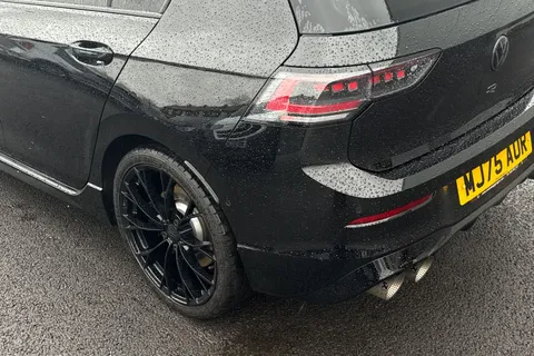 MC75VZY Volkswagen Golf 2.0 TSI 333 R Black Edition 4Motion 5dr DSG **AKRAPOVIC, DCC, LEATHER, PAN Thumbnail #7