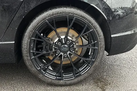 MC75VZY Volkswagen Golf 2.0 TSI 333 R Black Edition 4Motion 5dr DSG **AKRAPOVIC, DCC, LEATHER, PAN Thumbnail #10