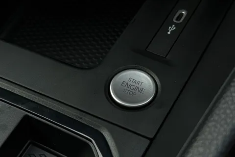 DA75XFH Volkswagen Caddy C20 Caddy Cargo Commerce Plus SWB 150 PS 1.5 eHybrid 6sp DSG - Del Miles Thumbnail #42