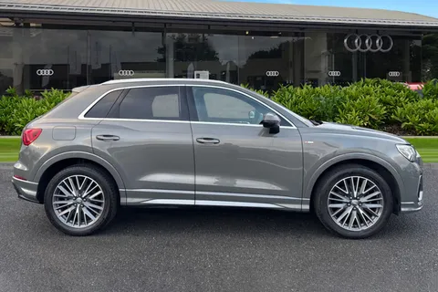 SO70RMV Audi Q3 S line 35 TFSI 150 PS S tronic Thumbnail #4