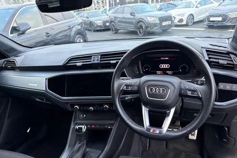 SO70RMV Audi Q3 S line 35 TFSI 150 PS S tronic Thumbnail #18