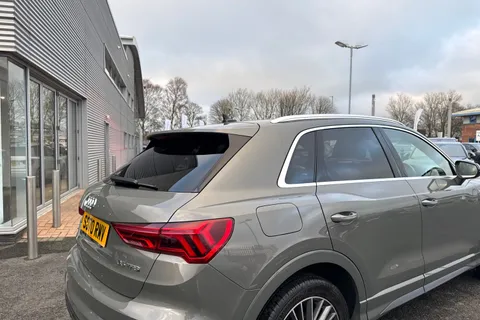 SO70RMV Audi Q3 S line 35 TFSI 150 PS S tronic Thumbnail #29