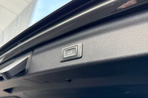 SO70RMV Audi Q3 S line 35 TFSI 150 PS S tronic Thumbnail #36