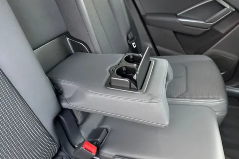 SO70RMV Audi Q3 S line 35 TFSI 150 PS S tronic Thumbnail #40