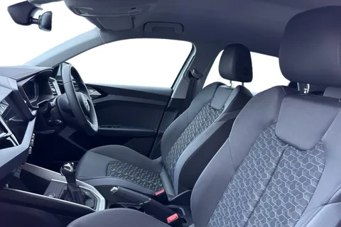 KR75FHG Audi A1 Sport 30 TFSI 116 PS S tronic Thumbnail #17