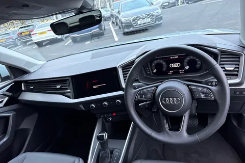 KR75FHG Audi A1 Sport 30 TFSI 116 PS S tronic Thumbnail #19