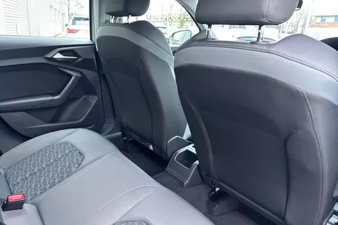 KR75FHG Audi A1 Sport 30 TFSI 116 PS S tronic Thumbnail #39