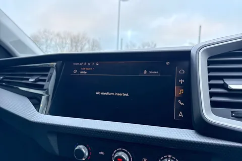 KR75FHG Audi A1 Sport 30 TFSI 116 PS S tronic Thumbnail #59