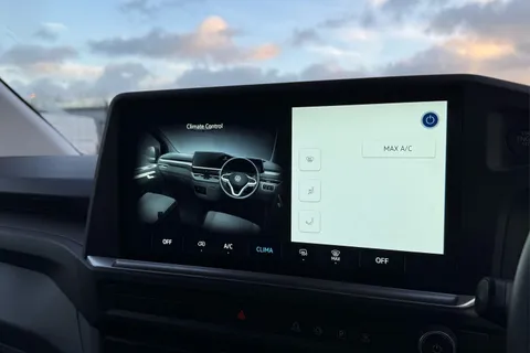 DC75FXF Volkswagen Transporter T28 Panel Van Commerce Plus SWB 110 PS 2.0 TDI 6sp Manual - New Shape Thumbnail #21