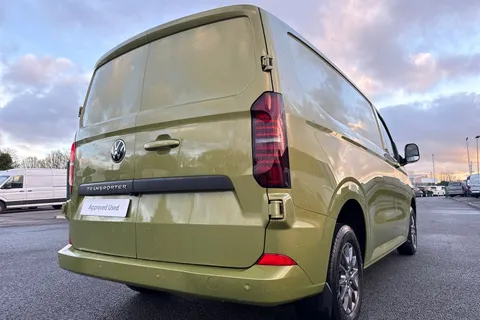 DC75FXF Volkswagen Transporter T28 Panel Van Commerce Plus SWB 110 PS 2.0 TDI 6sp Manual - New Shape Thumbnail #29