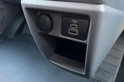 DC75FXF Volkswagen Transporter T28 Panel Van Commerce Plus SWB 110 PS 2.0 TDI 6sp Manual - New Shape Thumbnail #35