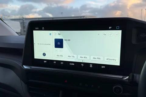 DC75FXF Volkswagen Transporter T28 Panel Van Commerce Plus SWB 110 PS 2.0 TDI 6sp Manual - New Shape Thumbnail #46