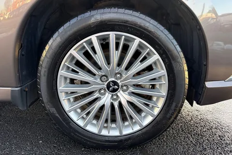 RV69WZO Mitsubishi Outlander 2.4h TwinMotor 13.8kWh 4h CVT 4WD Euro 6 (s/s) 5dr Thumbnail #12