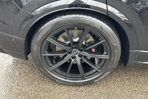  Audi RS Q8 4.0 TFSI V8 Tiptronic quattro Euro 6 (s/s) 5dr Thumbnail #10