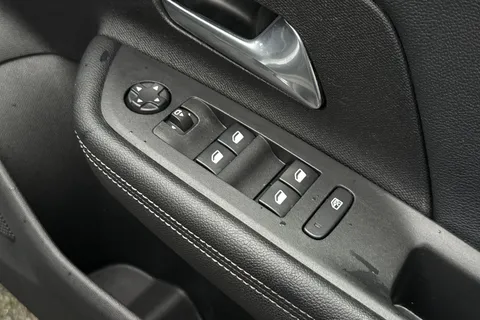 PF71ODP Vauxhall Mokka 1.2 Turbo SRi Premium Auto Euro 6 (s/s) 5dr Thumbnail #19