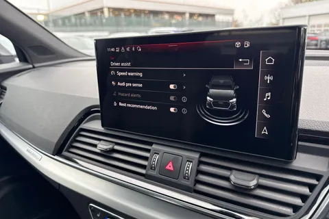 RV72XTE Audi Q5 S line 45 TFSI quattro 265 PS S tronic Thumbnail #45