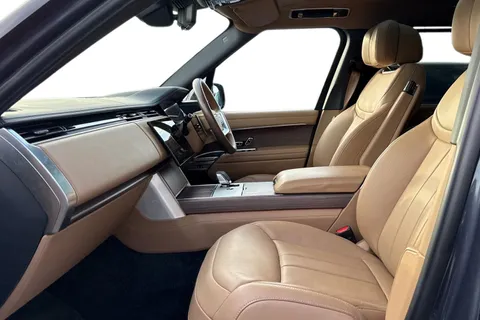 KW74LRA Land Rover Range Rover 3.0 D350 Autobiography 5dr Thumbnail #4