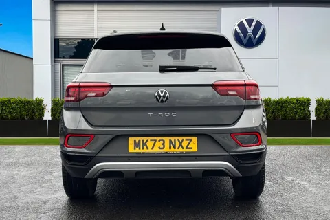 MK73NXZ Volkswagen T-Roc 1.5 TSI Style 5dr DSG **BLACK DESIGN PACK** Thumbnail #5
