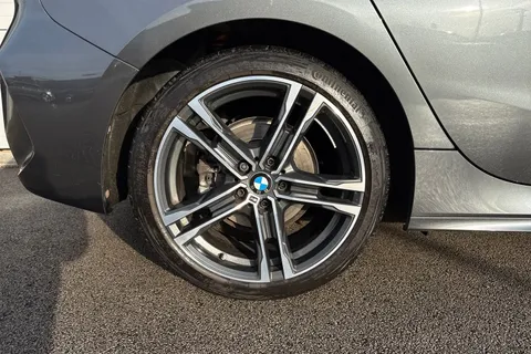 DY70EOB BMW 1 Series 1.5 118i M Sport DCT Euro 6 (s/s) 5dr Thumbnail #12