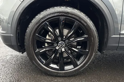 MK73NXZ Volkswagen T-Roc 1.5 TSI Style 5dr DSG **BLACK DESIGN PACK** Thumbnail #12