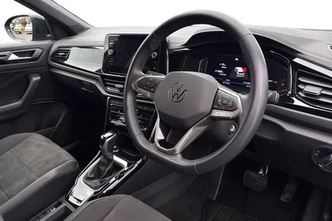 MK73NXZ Volkswagen T-Roc 1.5 TSI Style 5dr DSG **BLACK DESIGN PACK** Thumbnail #15