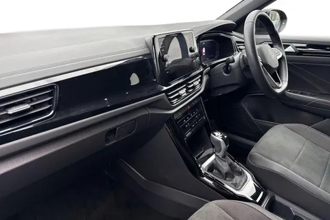 MK73NXZ Volkswagen T-Roc 1.5 TSI Style 5dr DSG **BLACK DESIGN PACK** Thumbnail #16