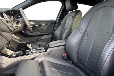 DY70EOB BMW 1 Series 1.5 118i M Sport DCT Euro 6 (s/s) 5dr Thumbnail #17