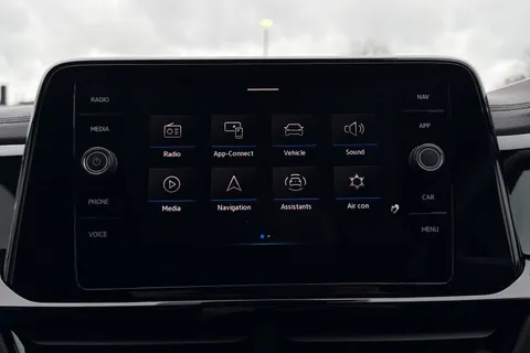 MK73NXZ Volkswagen T-Roc 1.5 TSI Style 5dr DSG **BLACK DESIGN PACK** Thumbnail #18