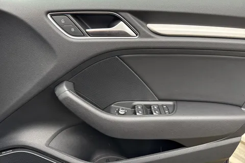 DP68CKO Audi S3 2.0 TFSI Sportback S Tronic quattro Euro 6 (s/s) 5dr Thumbnail #21