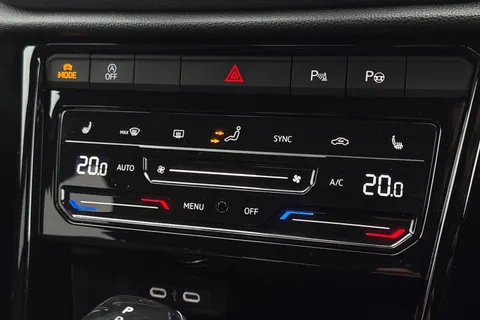 MV75UKO Volkswagen T-Roc 1.5 TSI Black Edition 5dr DSG **19' MISANO BLACK ALLOYS, REAR CAM** Thumbnail #21