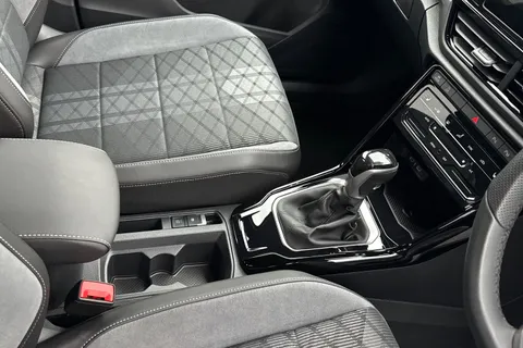 MV75UKO Volkswagen T-Roc 1.5 TSI Black Edition 5dr DSG **19' MISANO BLACK ALLOYS, REAR CAM** Thumbnail #22