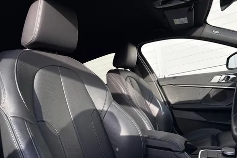 DY70EOB BMW 1 Series 1.5 118i M Sport DCT Euro 6 (s/s) 5dr Thumbnail #25