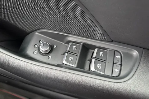 DP68CKO Audi S3 2.0 TFSI Sportback S Tronic quattro Euro 6 (s/s) 5dr Thumbnail #25