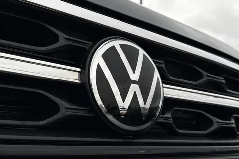 MK73NXZ Volkswagen T-Roc 1.5 TSI Style 5dr DSG **BLACK DESIGN PACK** Thumbnail #27