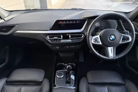 DY70EOB BMW 1 Series 1.5 118i M Sport DCT Euro 6 (s/s) 5dr Thumbnail #30