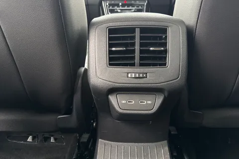 MV75UKO Volkswagen T-Roc 1.5 TSI Black Edition 5dr DSG **19' MISANO BLACK ALLOYS, REAR CAM** Thumbnail #29