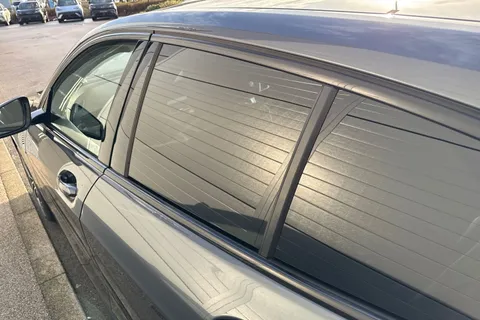 DY70EOB BMW 1 Series 1.5 118i M Sport DCT Euro 6 (s/s) 5dr Thumbnail #32