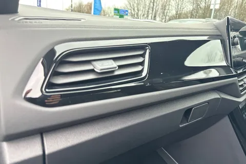 MV75UKO Volkswagen T-Roc 1.5 TSI Black Edition 5dr DSG **19' MISANO BLACK ALLOYS, REAR CAM** Thumbnail #30