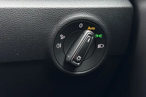 MK73NXZ Volkswagen T-Roc 1.5 TSI Style 5dr DSG **BLACK DESIGN PACK** Thumbnail #32