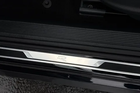 MV75UKO Volkswagen T-Roc 1.5 TSI Black Edition 5dr DSG **19' MISANO BLACK ALLOYS, REAR CAM** Thumbnail #32