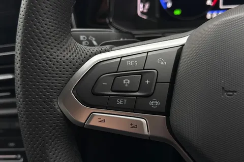 MV75UKO Volkswagen T-Roc 1.5 TSI Black Edition 5dr DSG **19' MISANO BLACK ALLOYS, REAR CAM** Thumbnail #33