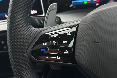 ML75YLZ Volkswagen Golf 2.0 TSI 333 R Black Edition 4Motion 5dr DSG **19'WARMENAU ALLOYS, PAN ROOF, Thumbnail #33