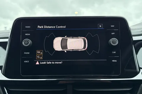 MK73NXZ Volkswagen T-Roc 1.5 TSI Style 5dr DSG **BLACK DESIGN PACK** Thumbnail #37